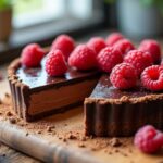 découvrez notre recette vidéo pour réaliser une délicieuse tarte au chocolat et framboise ! suivez nos étapes faciles et savourez ce dessert alliant le goût riche du chocolat et l'acidité des framboises pour une expérience gourmande inoubliable.